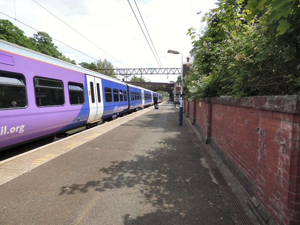 Heaton Chapel railway station